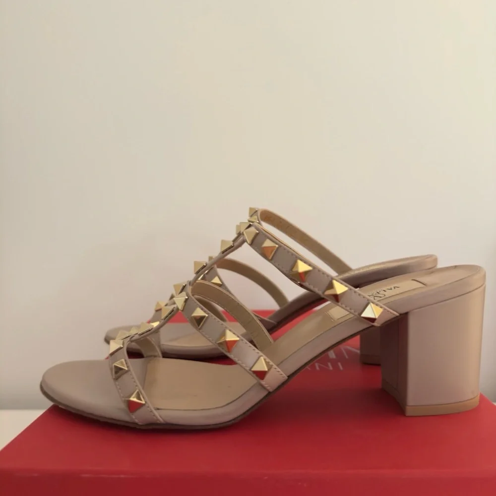 Valentino Rockstud Caged 60 Leather Sandal size 38 - Picture 3 of 9